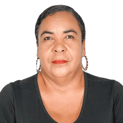 Mirian Jesus Salas Ladeuth
Apoyo a la gestión en los procesos administrativos 
mjesussalas@staging6.uniguajira.edu.co, Mujer de cabello oscuro recogido, viste una blusa negra y usa aretes grandes circulares. Mira de frente a la cámara con expresión seria y labios pintados de rojo.