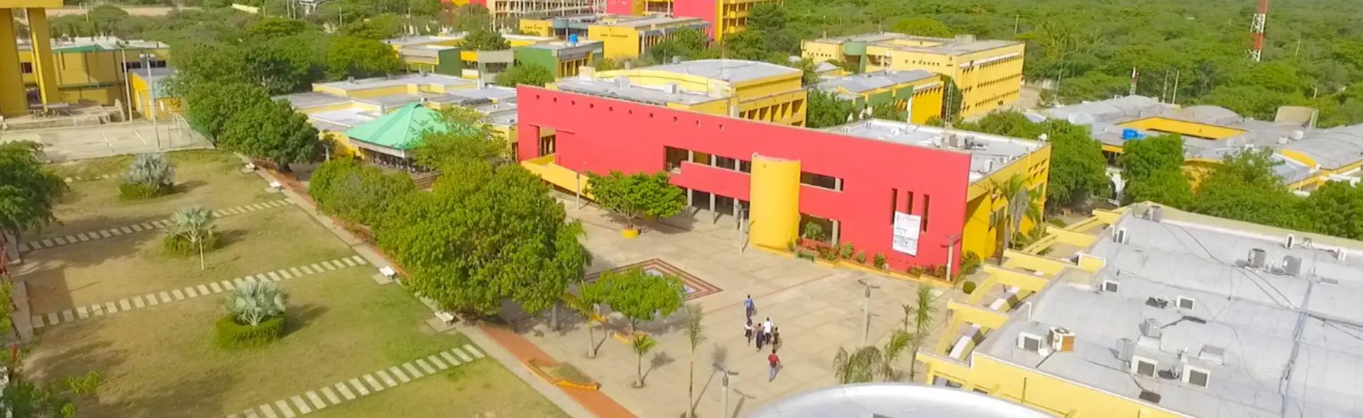 vista-aerea-de-la-universidad-de-la-guajira-donde-se-aprecia-la-mayor-parte-de-su-infraestructura