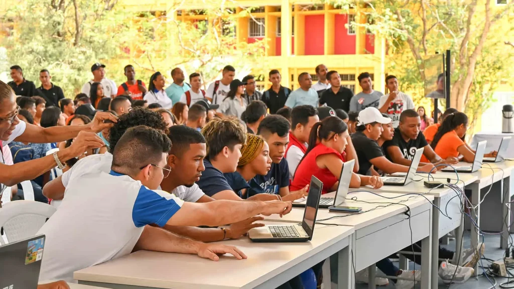 Estudiantes del programa de Contaduría Pública participando en actividades institucionales