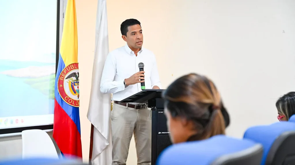 Carlos Mario Márquez López, Vicerrector de Investigación y Extensión de Uniguajira