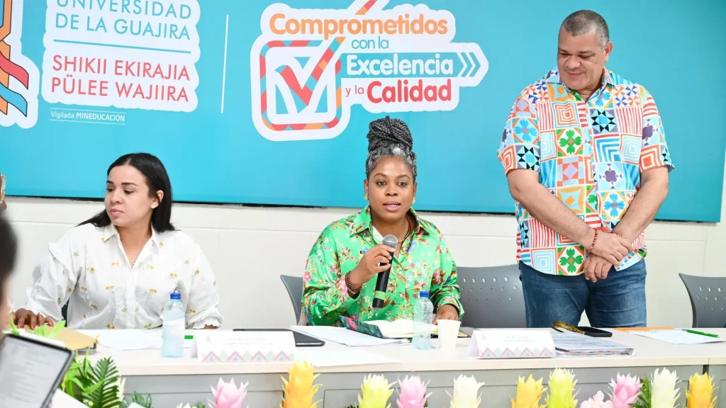 Ministra de educación notifica en Uniguajira la aprobación del programa de Nutrición y Dietética