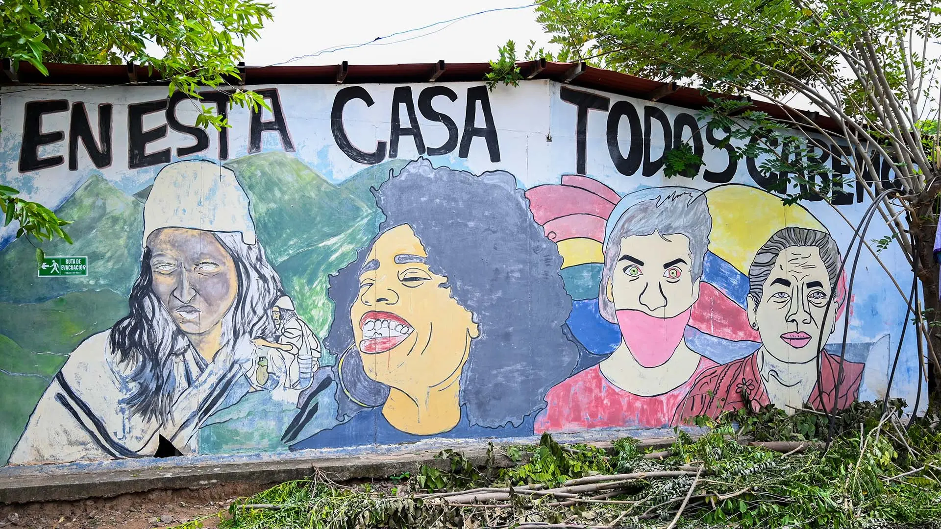 En el antiguo espacio Territorial de Capacitación y Reincorporación de Pondores decenas de firmantes de los acuerdos y su familias esperan un real implementación de los acuerdos.