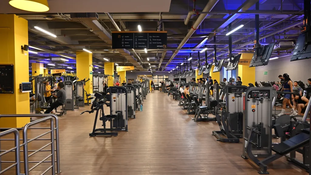 Instalaciones del gimnasio de smart fit 
