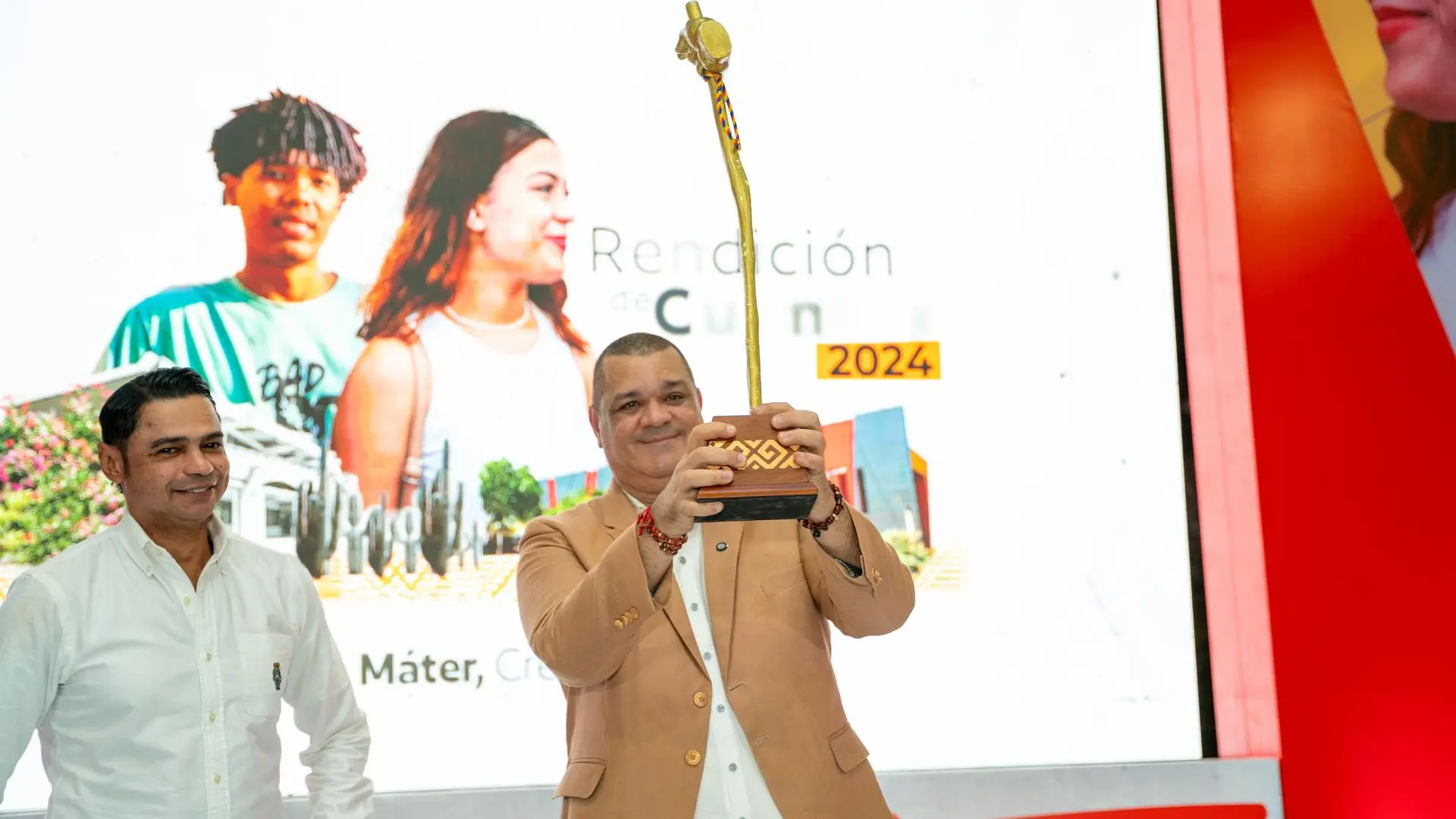 Acreditación, crecimiento e innovación: los méritos del rector de Uniguajira para recibir 'Warrarat de oro'