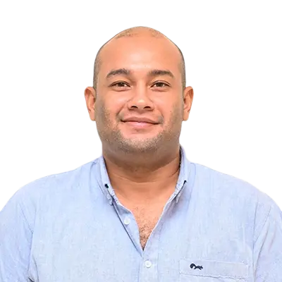 Nombre: Luis Carlos Romero Guerrero Cargo: Director Gerencia Especialización en Gerencia Estratégica