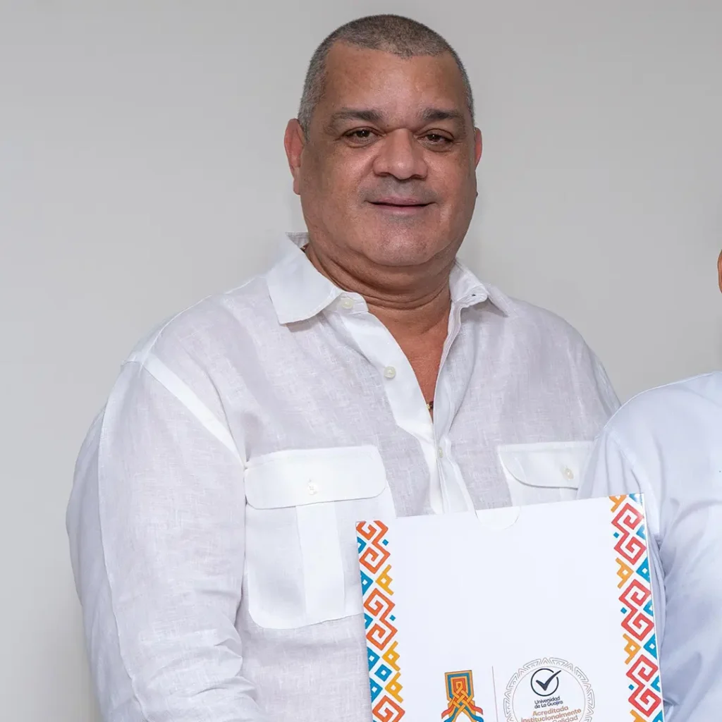 Rector de la Universidad de La Guajira, Carlos Arturo Robles Julio.